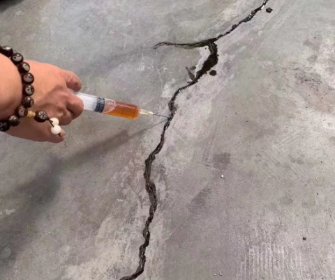 平凉混凝土裂缝修补技术详解​